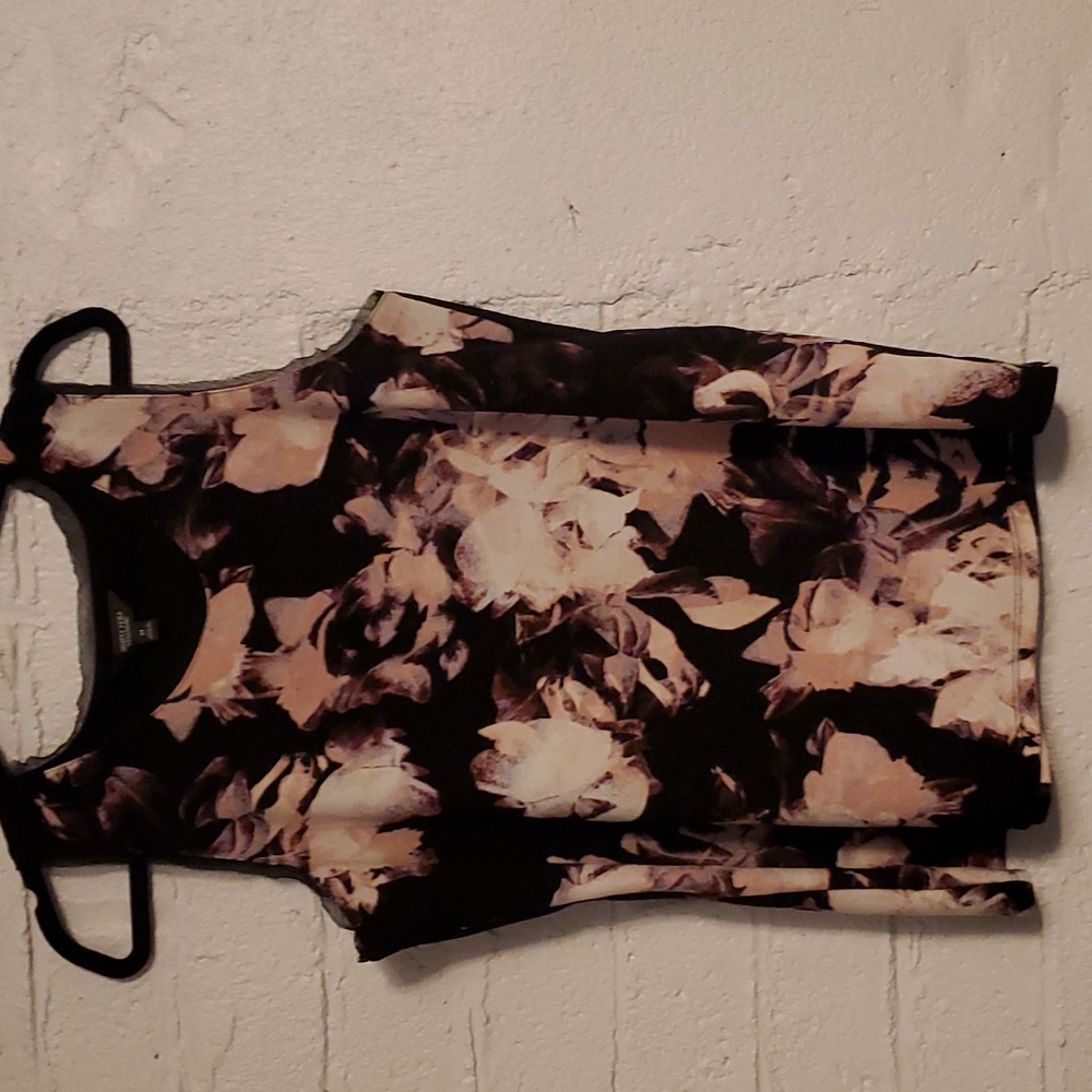 Simply Vera Wang *Floral Tank